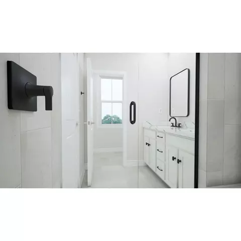 Bath - 42110 Picasso Sq, Ashburn, VA 20148 photo 1 of 4