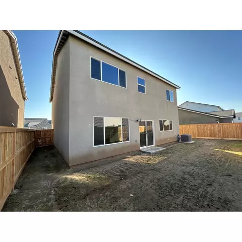 1027 Plum Tree Ave, Clovis, CA 93619 photo 2