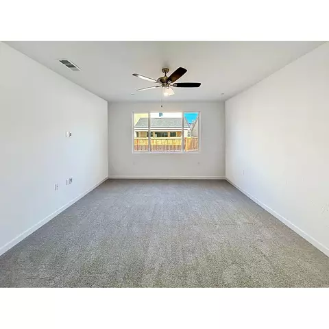 1091 Wildflower Dr, Madera, CA 93636 photo 5