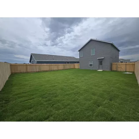 604 Cattle Queen Rd, Jarrell, TX 76537 photo 6