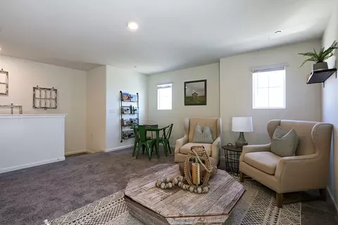 1025 E Cameron Ave, Visalia, CA 93292 photo 17