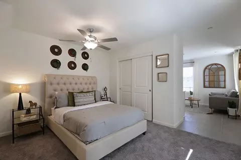1025 E Cameron Ave, Visalia, CA 93292 photo 12