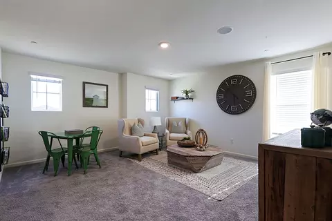 1025 E Cameron Ave, Visalia, CA 93292 photo 16