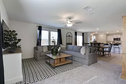 1025 E Cameron Ave, Visalia, CA 93292 photo 10