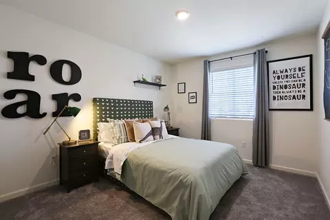 1025 E Cameron Ave, Visalia, CA 93292 photo 21