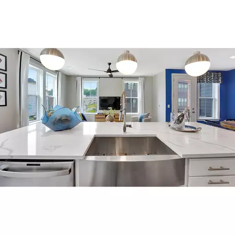 Kitchen - 21950 Garganey Ter UNIT 201, Ashburn, VA 20147 photo 3 of 9