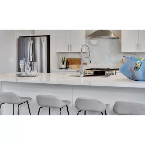 Kitchen - 21950 Garganey Ter UNIT 201, Ashburn, VA 20147 photo 8 of 9