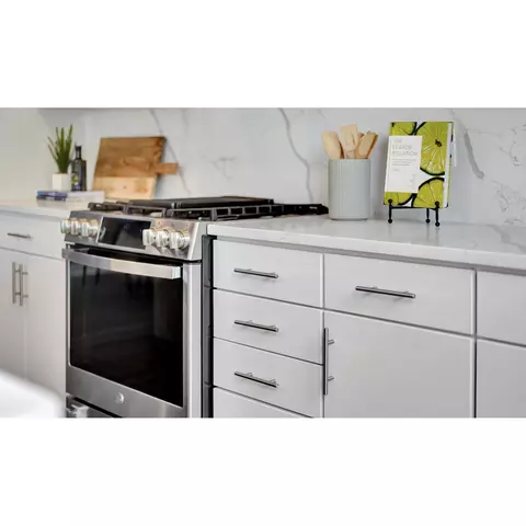 Kitchen - 21950 Garganey Ter UNIT 201, Ashburn, VA 20147 photo 5 of 9