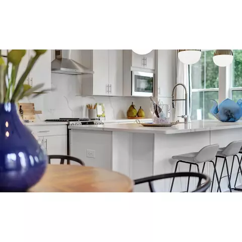 Kitchen - 21950 Garganey Ter UNIT 201, Ashburn, VA 20147 photo 6 of 9