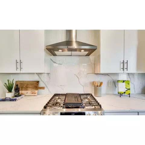 Kitchen - 21950 Garganey Ter UNIT 201, Ashburn, VA 20147 photo 2 of 9
