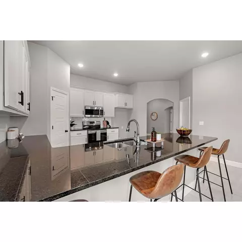 404 E 1st St, Webb City, MO 64870 photo 10