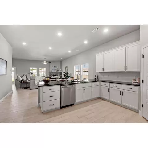 404 E 1st St, Webb City, MO 64870 photo 11