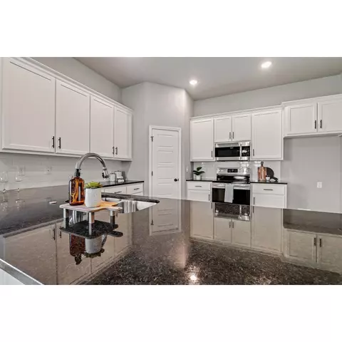 404 E 1st St, Webb City, MO 64870 photo 9