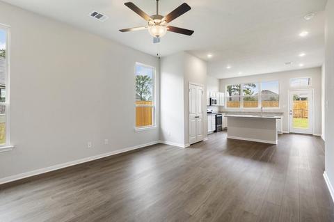 1304 Kingsgate Dr, Bryan, TX 77807 photo 17