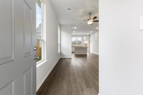 1304 Kingsgate Dr, Bryan, TX 77807 photo 6