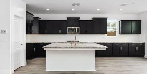 Kitchen - 299 Peters Rd S, Madera, CA 93636 photo 4 of 4
