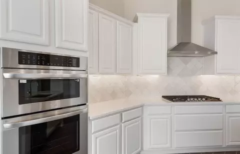 Kitchen - 26920 W Maple Dr, Buckeye, AZ 85396 photo 4 of 6