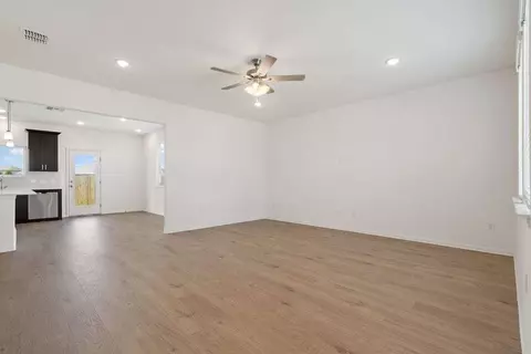 1821 Mcmahon Ln, Manchaca, TX 78652 photo 3