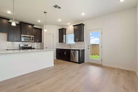 1821 Mcmahon Ln, Manchaca, TX 78652 photo 8