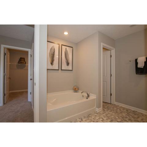 2121 Maplewood Ln, Pendleton, IN 46064 photo 4