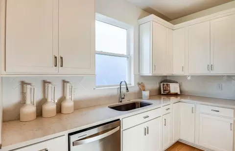 Kitchen - 9827 Crescent Moon Dr, Riverview, FL 33578 photo 3 of 3