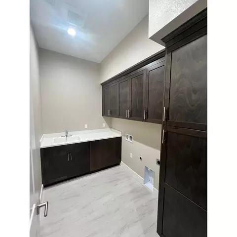 Other - 2273 Paramount Ln, Manteca, CA 95337 photo 1 of 12