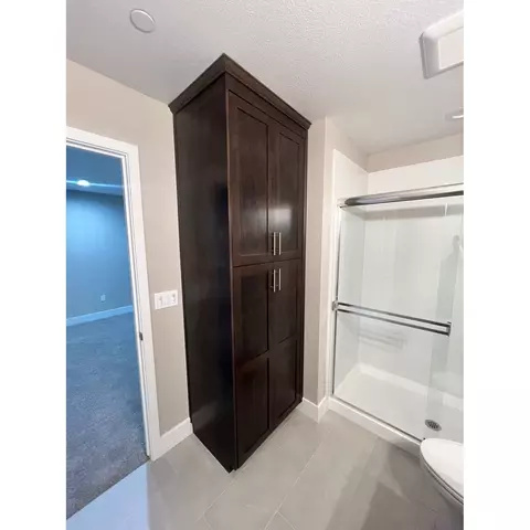 Bath - 2273 Paramount Ln, Manteca, CA 95337 photo 9 of 9