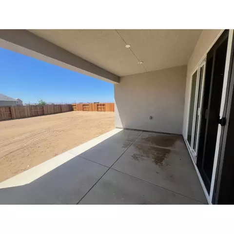 Exterior - 2273 Paramount Ln, Manteca, CA 95337 photo 6 of 7