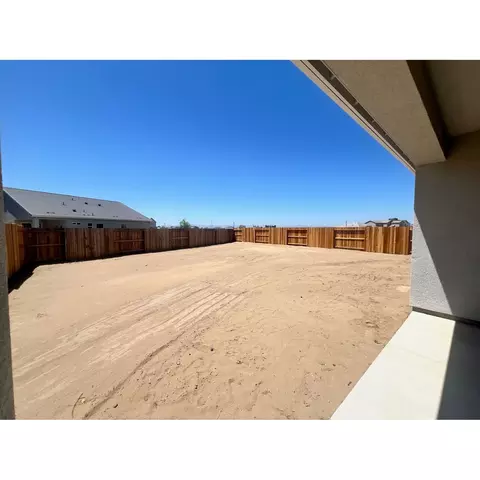 Exterior - 2273 Paramount Ln, Manteca, CA 95337 photo 2 of 7