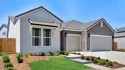 Exterior - 991 Ariana St W, Madera, CA 93636 photo 2 of 2