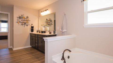 140 Carrick Glen Blvd, Pendleton, IN 46064 photo 24