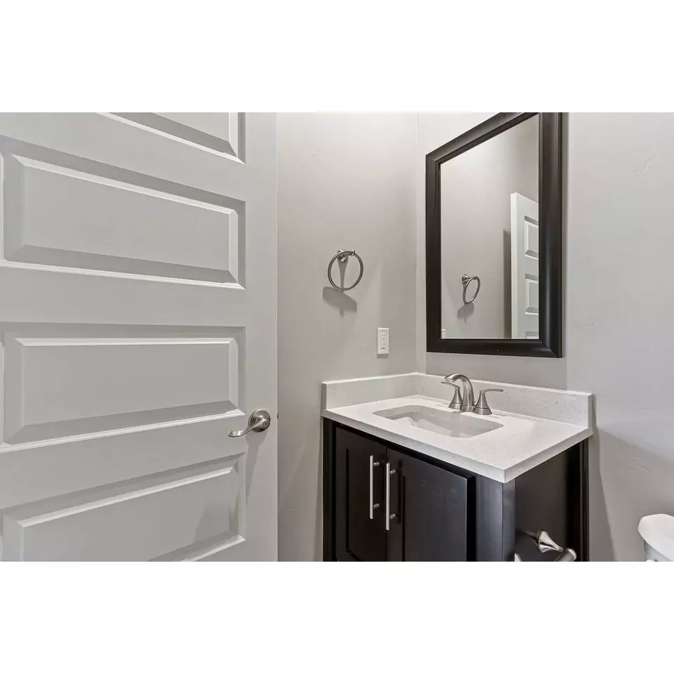 Bath - 2248 Rocky Ter, El Paso, TX 79911 photo 2 of 2
