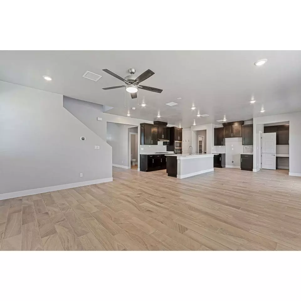 Living - 2248 Rocky Ter, El Paso, TX 79911 photo 3 of 3
