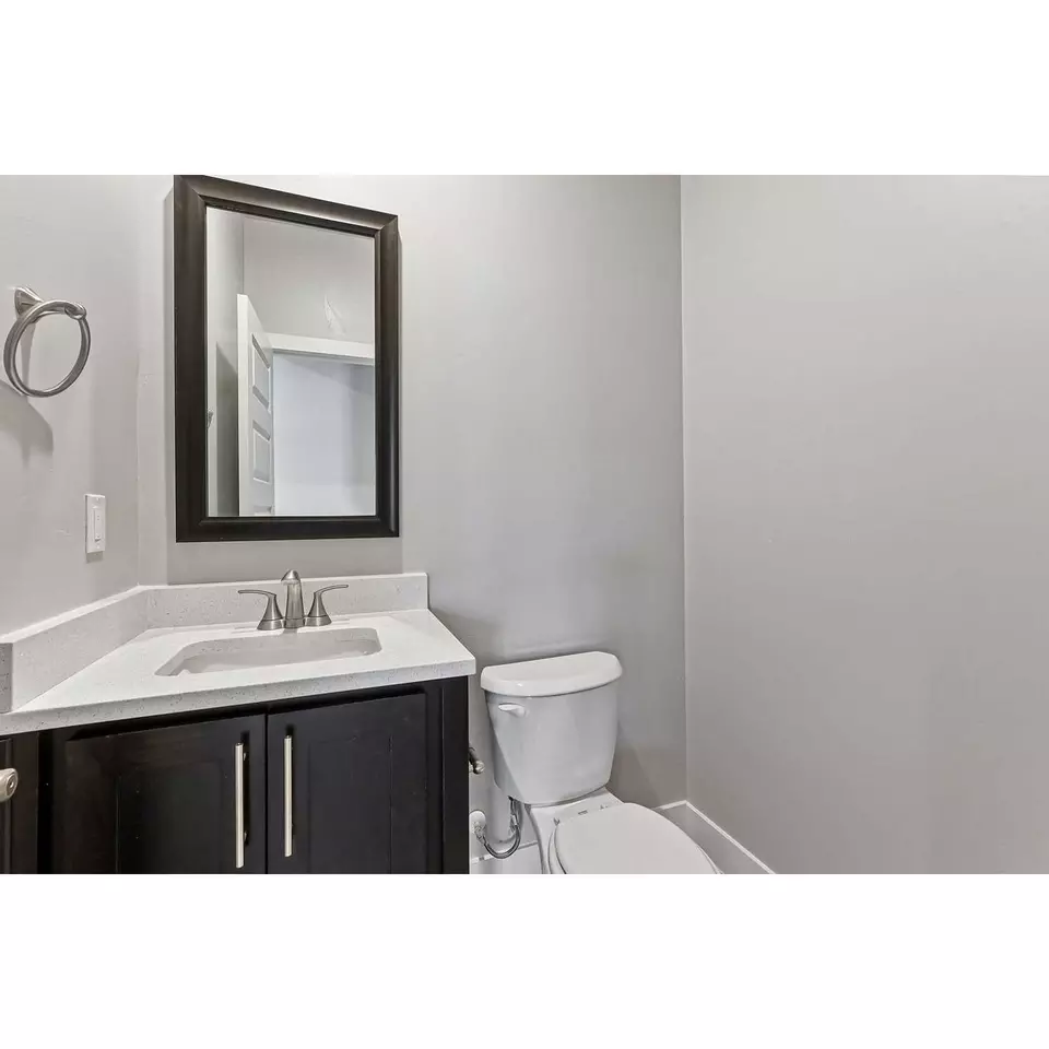 Bath - 2248 Rocky Ter, El Paso, TX 79911 photo 1 of 2