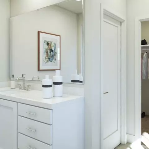 Bath - 7102 Moon Way, Tracy, CA 95377 photo 3 of 5