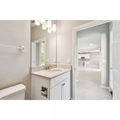 Bath - 5016 Bromeliad Ave, Wimauma, FL 33598 photo 2 of 8