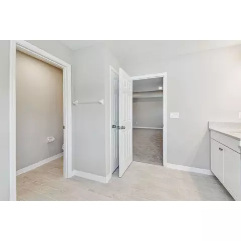 Bath - 5016 Bromeliad Ave, Wimauma, FL 33598 photo 6 of 8