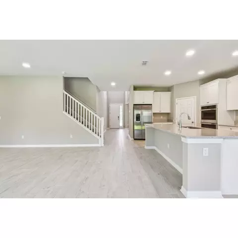 Entry Way - 5016 Bromeliad Ave, Wimauma, FL 33598 photo 2 of 4