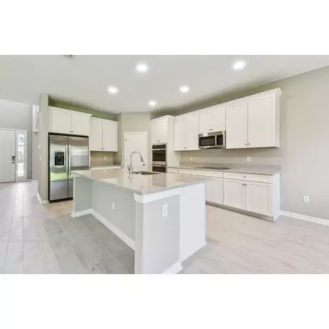 Kitchen - 5016 Bromeliad Ave, Wimauma, FL 33598 photo 1 of 6
