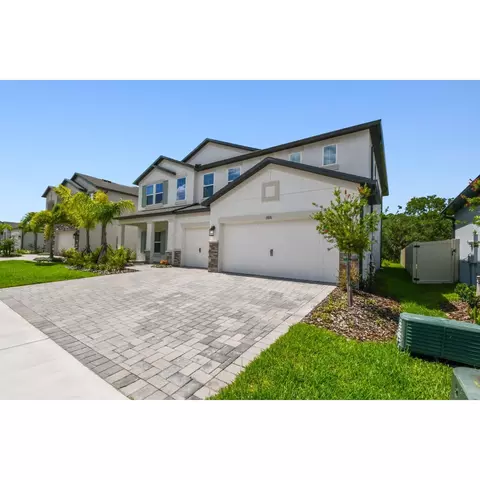 Exterior - 5016 Bromeliad Ave, Wimauma, FL 33598 photo 4 of 11