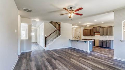 380 Traditions Ln, Hampton, GA 30228 photo 5