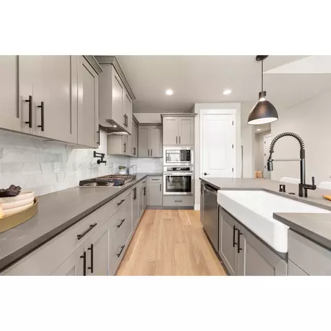 Kitchen - 41545 Metolius Ave, Sandy, OR 97055 photo 8 of 12
