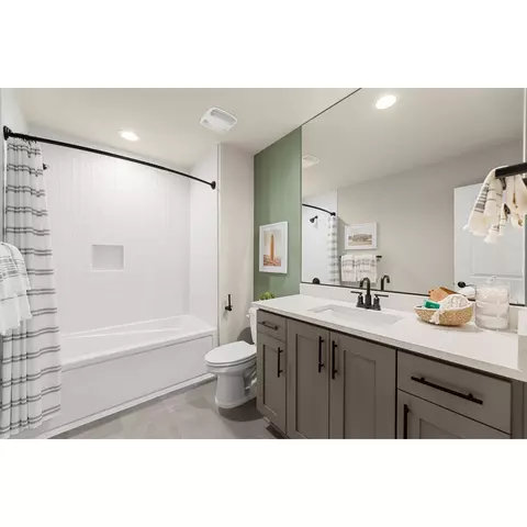 Bath - 41545 Metolius Ave, Sandy, OR 97055 photo 1 of 8