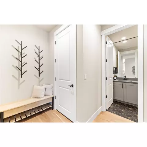 Entry Way - 41545 Metolius Ave, Sandy, OR 97055 photo 1 of 4