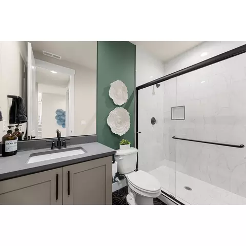 Bath - 41545 Metolius Ave, Sandy, OR 97055 photo 8 of 8