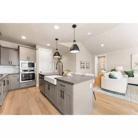 Kitchen - 41545 Metolius Ave, Sandy, OR 97055 photo 12 of 12