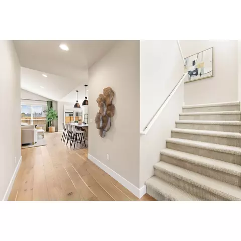 Entry Way - 41545 Metolius Ave, Sandy, OR 97055 photo 2 of 4