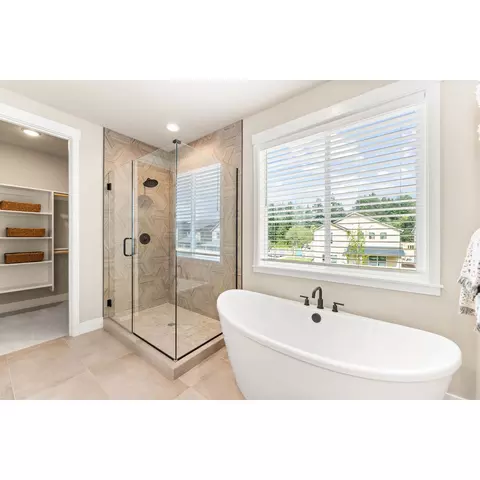 Bath - 41545 Metolius Ave, Sandy, OR 97055 photo 5 of 8