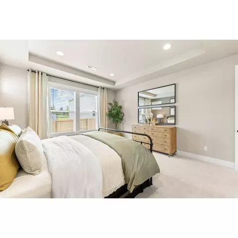 Bedroom - 41545 Metolius Ave, Sandy, OR 97055 photo 1 of 8