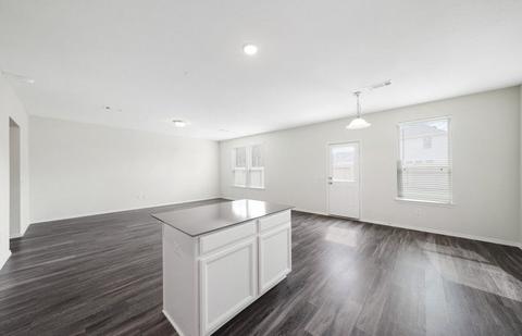 116 Hellfighters Way, Jarrell, TX 76537 photo 7